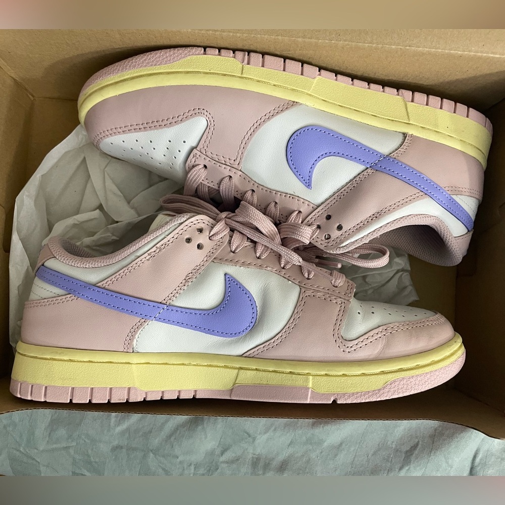 Used w Nike dunks size 8